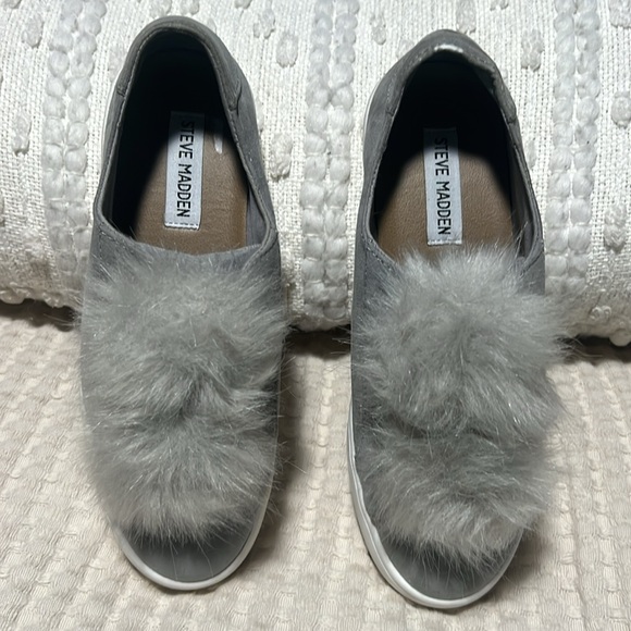 Grey Steve Madden shoes - Picture 2 of 6